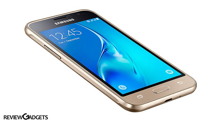 Samsung Galaxy J1 Display